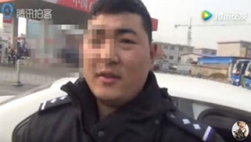 小伙为图好玩网购警用标示 冒充特警被交警查获