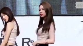 极似乌克兰混血美女带来热火舞蹈歌声也非常棒