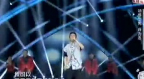 运动型男热力演唱《对你爱不完》嗨翻全场