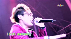 2017快乐男声冠亚军魏巡 养鸡圣诞相约欢乐谷