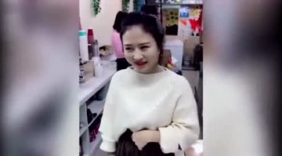 看看四川的帅哥怎么调戏美女的