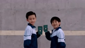 熊孩子恶搞老爸，可怜的是你老妈啊