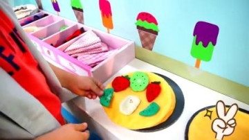 萌娃小可爱在儿童乐园里体验不同的职业，萌娃：这里可真有趣呀！卖冰淇淋啦！