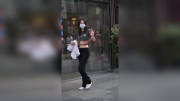 小腰精女生 #街拍