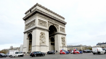 法国首都巴黎 世界最大凯旋门