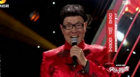 精气神相当足！74岁大爷引爆现场！