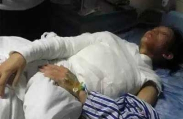 【拍客】温州“火锅先生”服务员开水浇女顾客视频曝光