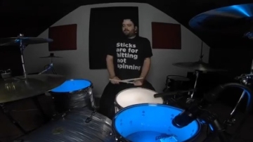 [玩转架子鼓]国外牛人架子鼓演奏艾吉出场曲