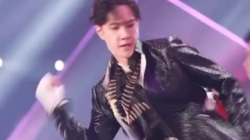 5王一博《龙拳》直拍！果然直拍超越芒果官方