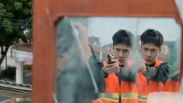 《冰雨火》王一博再次爆照，搭档陈晓致敬禁毒英雄，利落打戏太帅