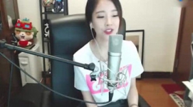 冯提莫翻唱毛不易《消愁》 目前最好听的女声版本