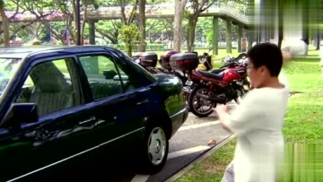 街头恶搞 嫁祸于人