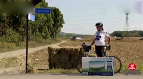 老外街头恶搞 极速快递