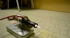 牛人制作喷气发动机