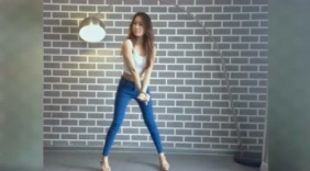 美女热舞 NANA纯舞蹈 蓝色紧身牛仔裤美女版