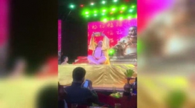 民间牛人表演绝活，太像了，简直佛祖下凡