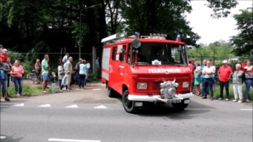 实拍国外消防车游行, 稀奇古怪的消防车