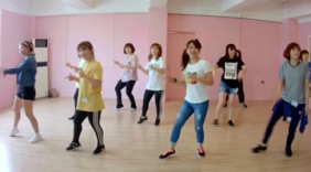 韩国美女舞团的炫酷舞蹈，韩国美女真是天生有舞蹈基因