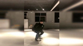 美女舞蹈团跳舞，灵动的舞步，一起翩翩起舞