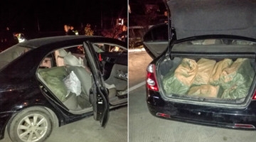 民警高速路拦下可疑车辆 打开检查后瞬间惊呆