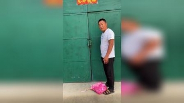 搞笑萌娃，女儿都学会变魔术了呢