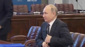 正式成候选人！2分钟看普京17年4次挑战总统之位