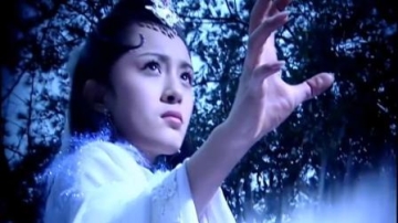 蛇、狐狸、鹰三妖乱斗，杨幂饰演的小倩试图阻止人妖恋的发生！