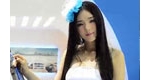 【街拍客】广州车展上的模酷似芭比娃娃的美女