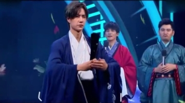 洗脑吗？王一博秀舞技帅到炸裂