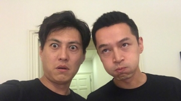 胡歌靳东合影曝光！网友：霸总套装上线了
