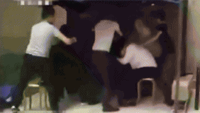 东北古惑女率小弟强收保护费嚣张无比 上百警察围捕场面壮观