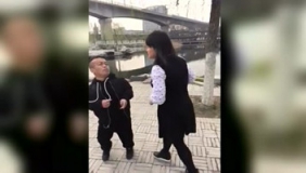 农村美女恶搞爆笑锦集，只有你想不到