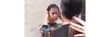 【拍客】女学生被一幇同学巴掌脚踢