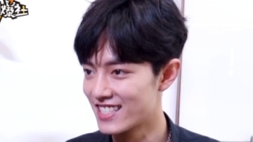 王一博对肖战撒娇：你老了我也喜欢！肖战的反应，真逗