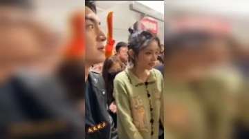 今天来看林更新和盖玥希，近距离的感觉太心动了