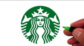 这才叫绝活，看牛人绘制星巴克Logo，网友：大师级水平啊