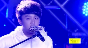《快乐男声》卢俣潼玩沧桑沙哑嗓开唱 《当你老了》开启回忆狂潮