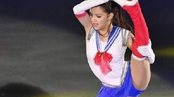 俄罗斯花滑世界冠军变身美少女战士