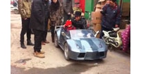 【拍客】河南牛人为小孩手工打造兰博基尼，太牛了！
