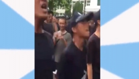 自己求的雨跪着也要军训完