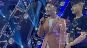 《差不多先生》男子合唱，团长评价真的是差不多先生