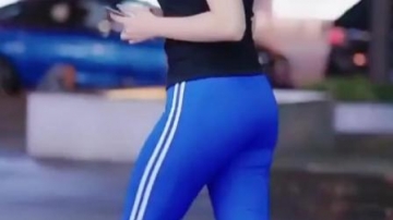 三里屯街拍美女大长腿