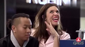 老外街头恶搞 极品小吃摊