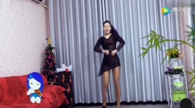 性感美女少妇黑色丝袜劲爆广场舞