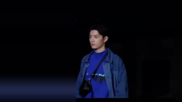 肖战为李宁走秀视频曝光，粉丝调侃是广告也爱看！