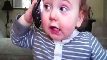 心中有手机，万物皆可为手机！萌娃搞笑打电话瞬间大合集！