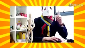 盘点课堂上的囧事糗事 老师为防作弊拿刀监考