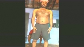 印度民间牛人把啤酒肚苦练十年，如今“练成”出山！