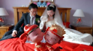 小伙借17万娶娇妻 婚后半月发现妻子怀上他人孩子