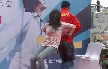 【拍客】实拍万人相亲大会游戏哭笑不得